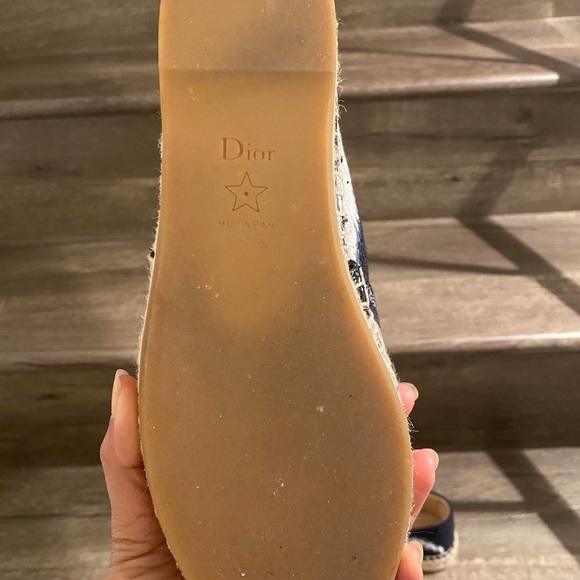 Used like new 99% 
Authentic Dior Espadrilles 35  true size - Picture 7 of 7